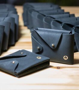 portofele stitchless din piele