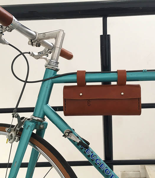 trusa pe comanda personalizata din piele pentru bicicleta gentuta bicicleta